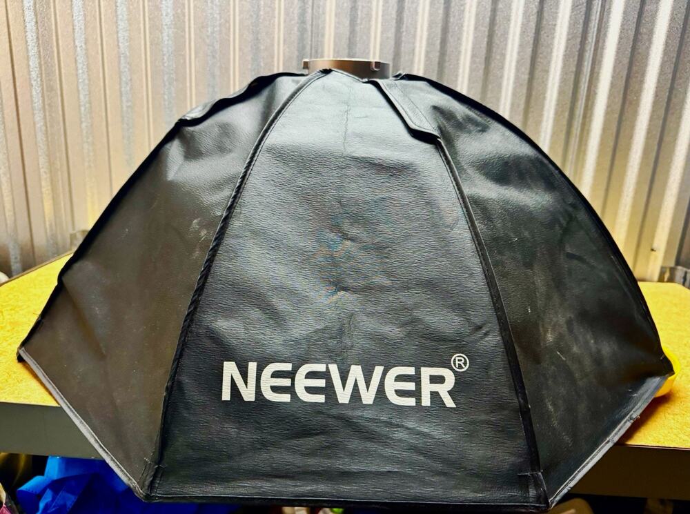 Neewer Octagon Softbox Light Modifier w/ Diffuser, Black/Silver/White